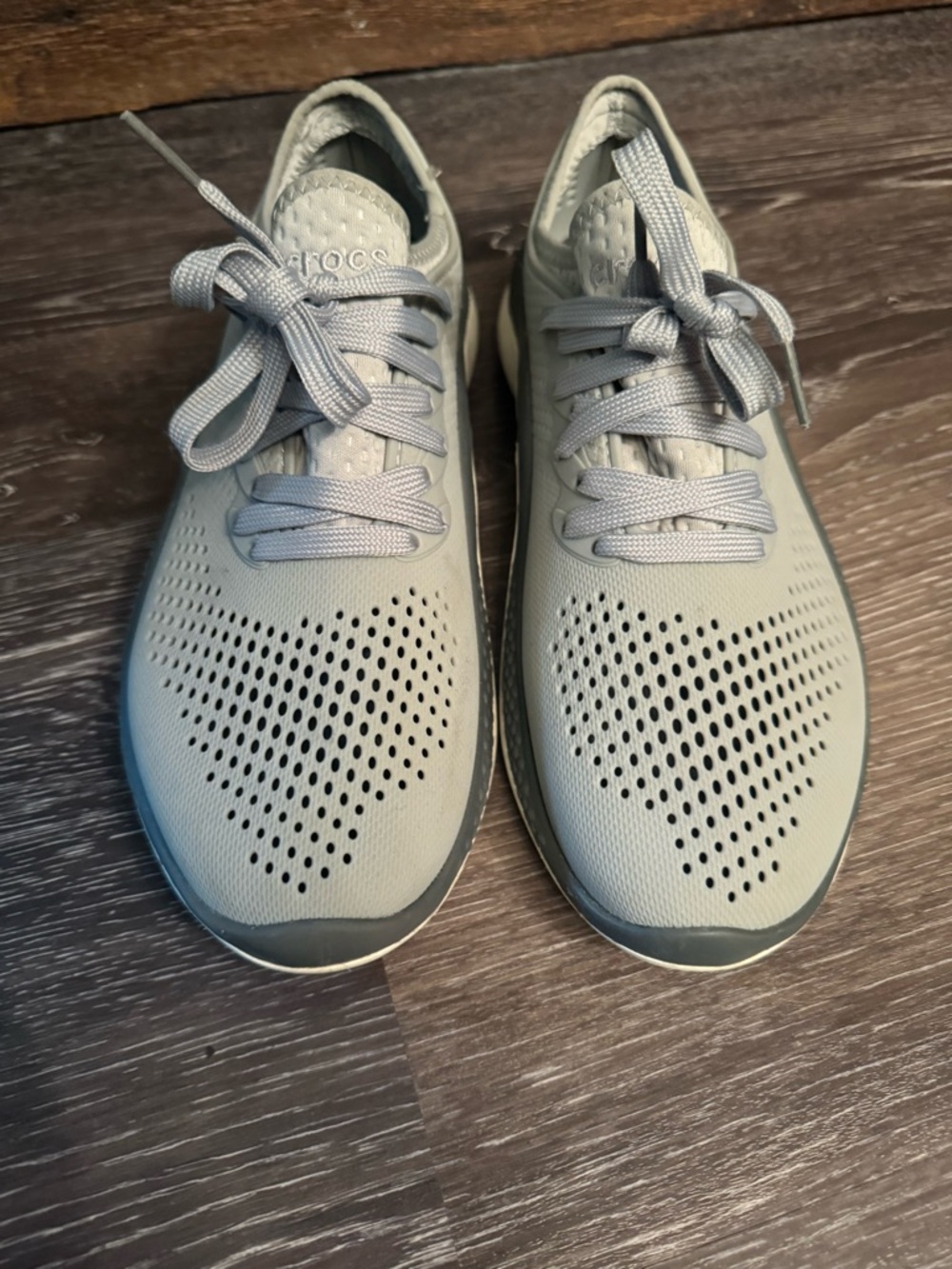 CROCS Men’s Sneakers in Light Gray